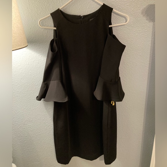 EUC Ann Taylor Black Cold Shoulder Ruffle Sleeve Dress with optional Sash - Picture 3 of 7